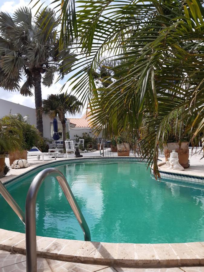 Palmita Hotel Hostel Ораньєстад Екстер'єр фото