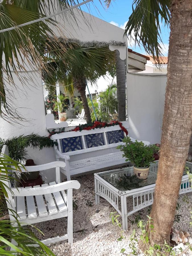 Palmita Hotel Hostel Ораньєстад Екстер'єр фото